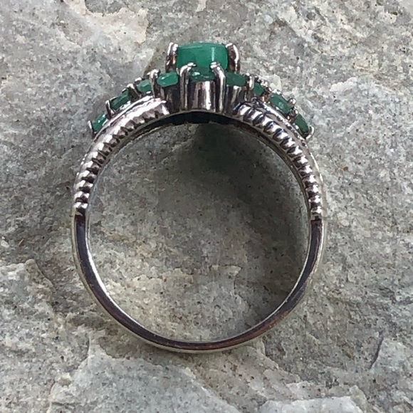 Natural Emerald Green Onyx In Sterling Silver Cluster Ring - Picture 5 of 8